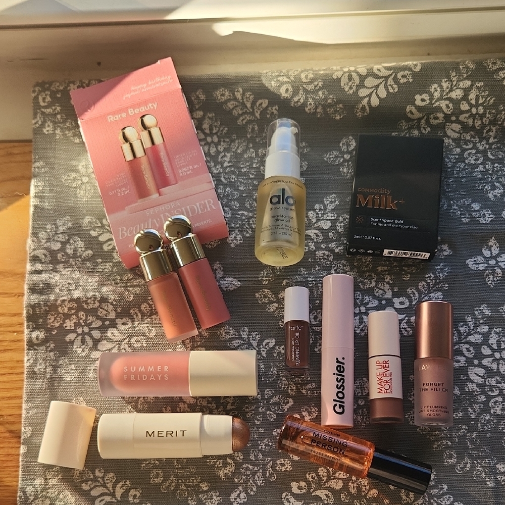 Makeup Bundle- With Bag